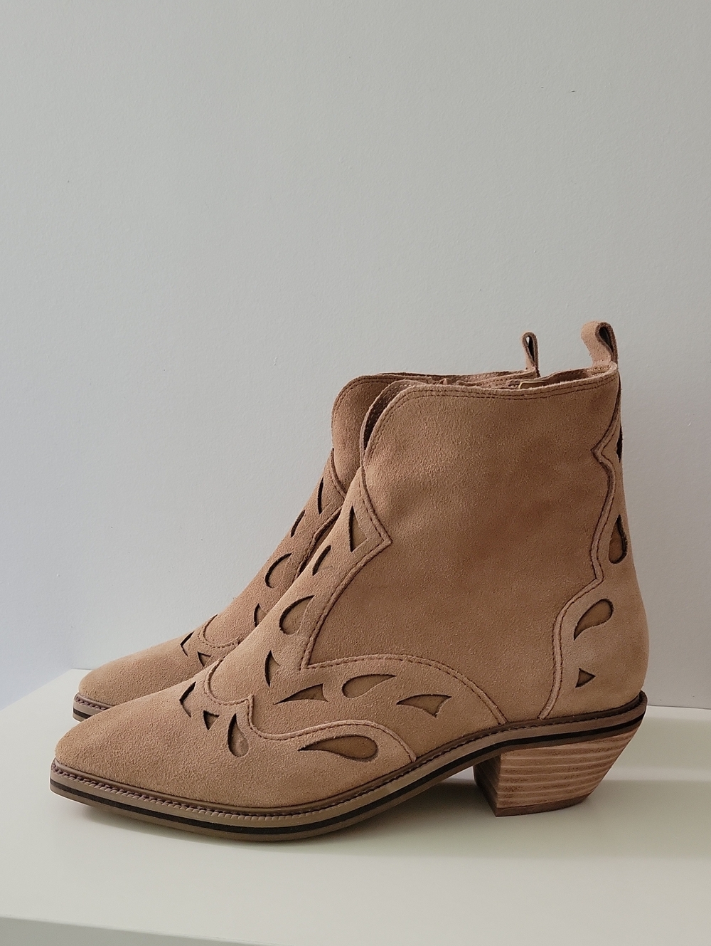 Kelsi Dagger Brooklyn Suede Cliff Ankle Bootie In Mocha Size 8.5